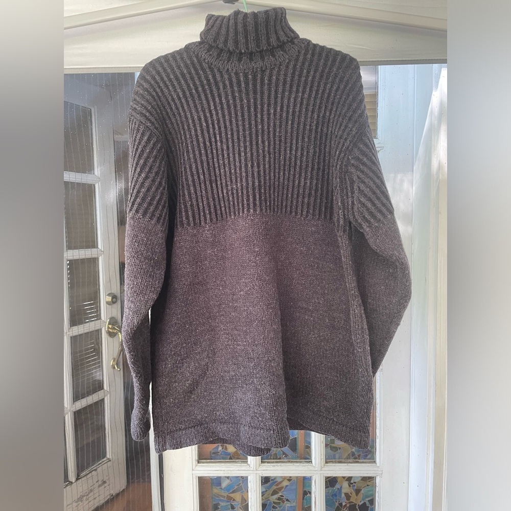 Women’s large pull over sweater